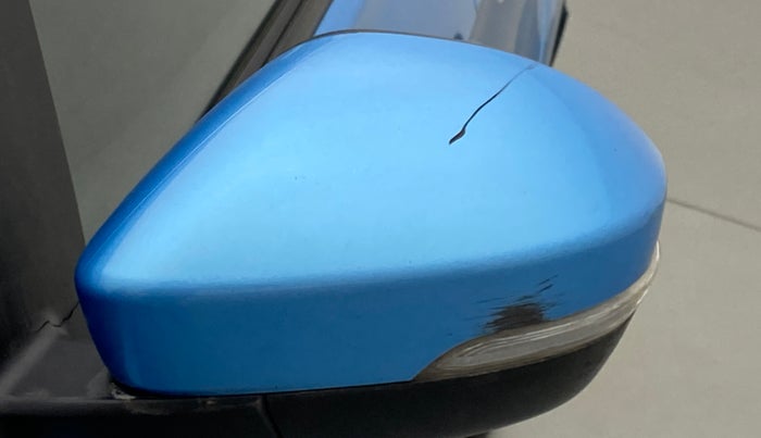 2017 Tata Tiago XZ 1.2 REVOTRON, Petrol, Manual, 50,522 km, Left rear-view mirror - Minor scratches