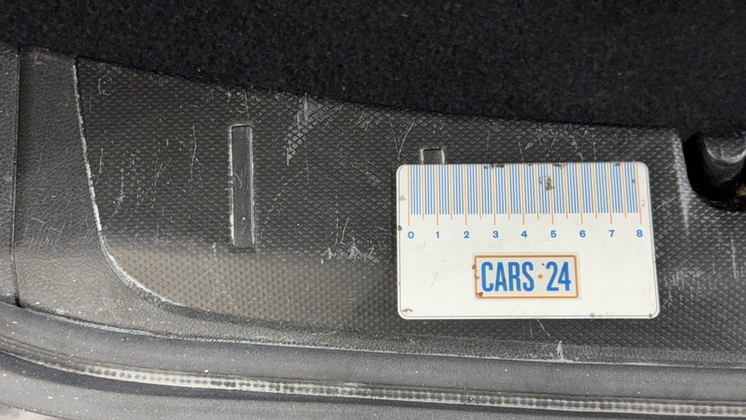 Boot / Tailgate Tailgate Scratch