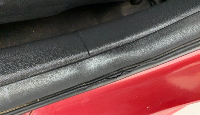 2017 Hyundai Elite i20 MAGNA EXECUTIVE 1.2, CNG, Manual, 44,783 km, Front passenger door - Beading has minor damage