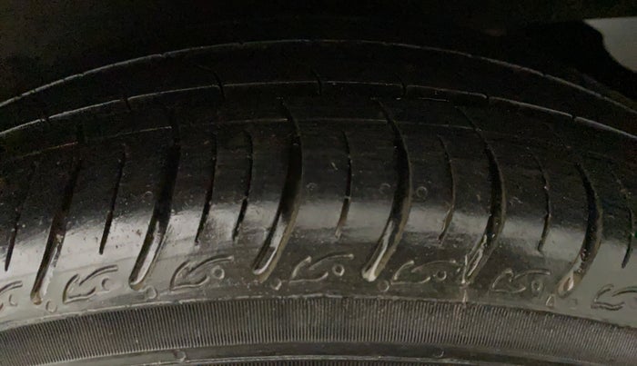 2014 Honda Amaze 1.2L I-VTEC S, Petrol, Manual, 57,490 km, Left Front Tyre Tread
