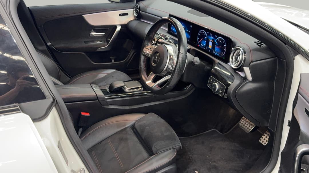 2022 Mercedes-benz CLA 250 4matic, Automatic, 64196 km, Right Side Front Door Cabin View