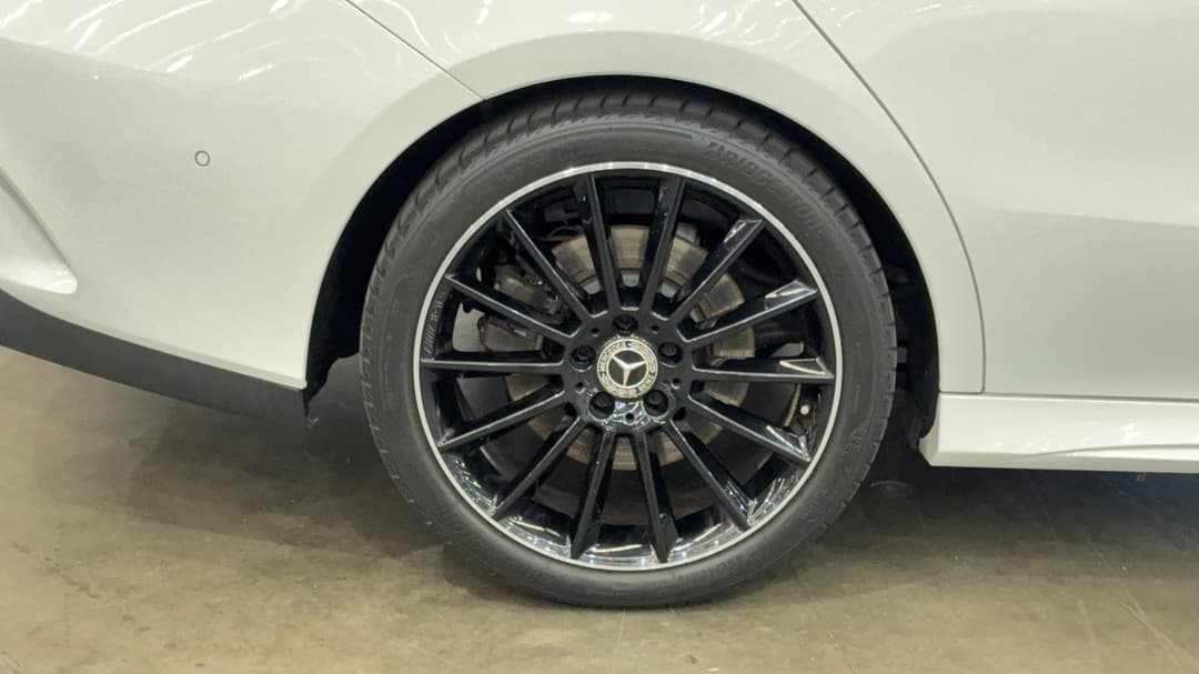 2022 Mercedes-benz CLA 250 4matic, Automatic, 64196 km, Right Rear Wheel