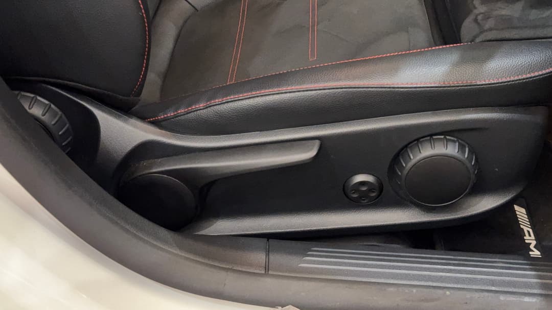 2022 Mercedes-benz CLA 250 4matic, Automatic, 64196 km, Drivers Side Adjustment Panel