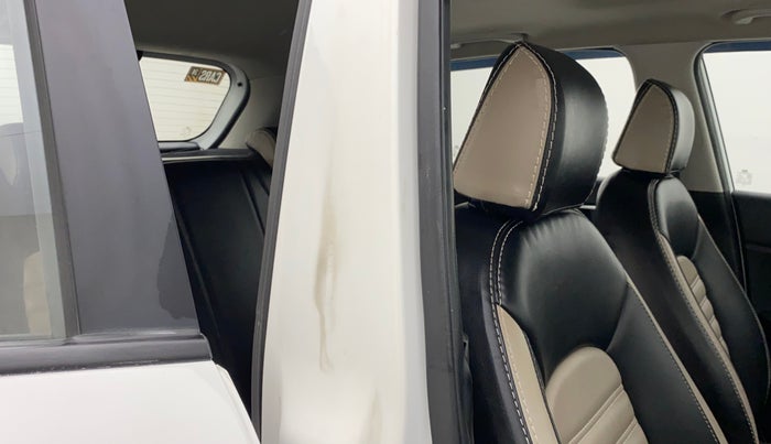 2019 Hyundai VENUE SX PLUS 1.0 TURBO DCT, Petrol, Automatic, 34,669 km, Right B pillar - Paint is slightly faded