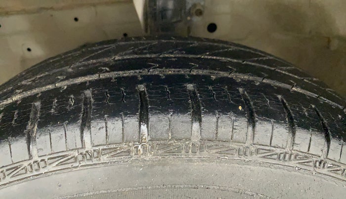 2012 Maruti Swift Dzire VXI, Petrol, Manual, 35,844 km, Left Front Tyre Tread