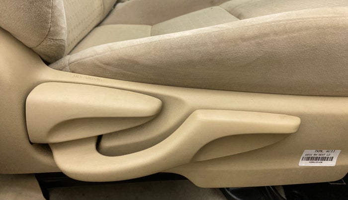 2018 Toyota YARIS J CVT, Petrol, Automatic, 92,585 km, Driver Side Adjustment Panel