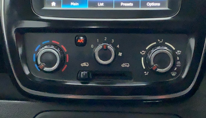 2017 Renault Kwid RXT 1.0 AMT (O), Petrol, Automatic, 29,511 km, Dashboard - Air Re-circulation knob is not working