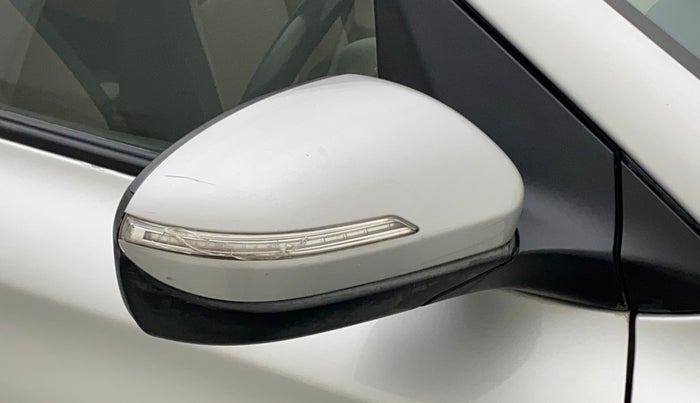 2015 Hyundai Elite i20 ASTA 1.2, Petrol, Manual, 62,248 km, Right rear-view mirror - Cover has minor damage