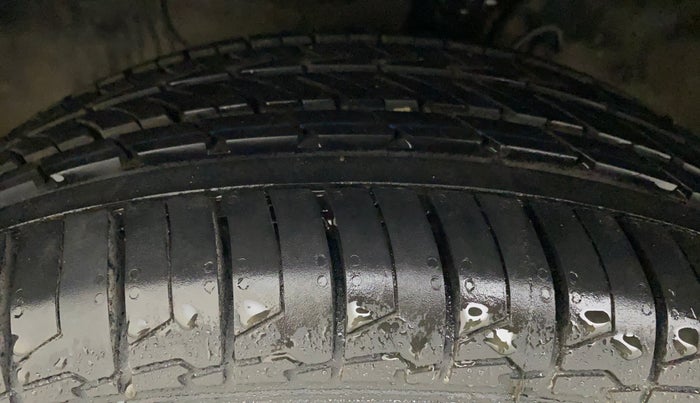 2015 Hyundai Elite i20 ASTA 1.2, Petrol, Manual, 62,248 km, Left Front Tyre Tread