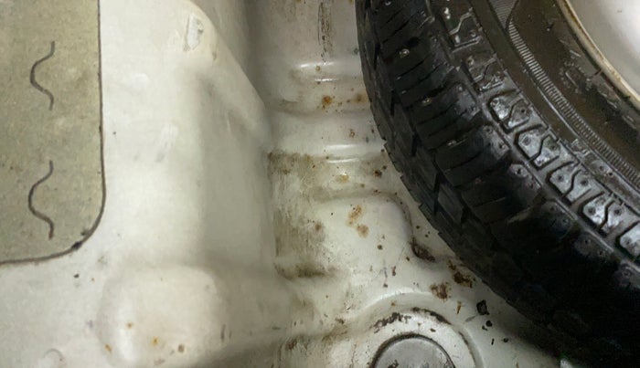 2014 Hyundai Santro Xing GL PLUS, Petrol, Manual, 35,495 km, Boot floor - Slight discoloration
