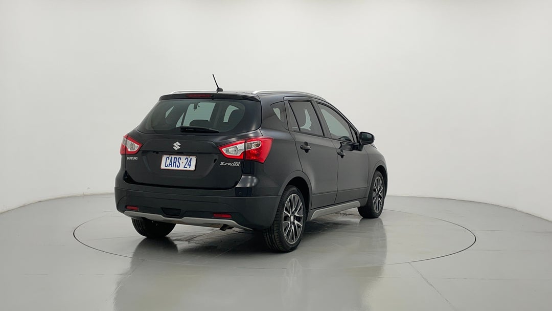 Right Back Diagonal (45- Degree) View