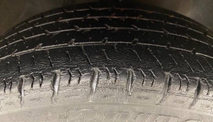 2015 Maruti Alto K10 VXI, CNG, Manual, 58,149 km, Right Front Tyre Tread