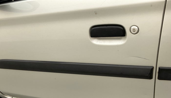 2015 Maruti Alto K10 VXI, CNG, Manual, 58,149 km, Front passenger door - Minor scratches