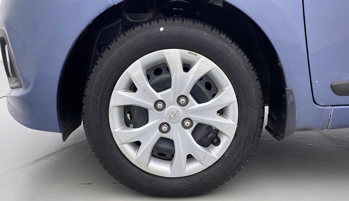 2016 Hyundai Grand i10 SPORTZ 1.2 KAPPA VTVT, Petrol, Manual, 41,556 km, Left Front Wheel