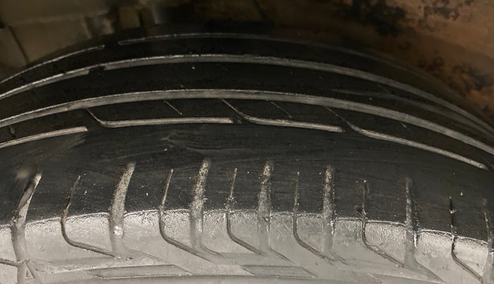 2018 Tata NEXON XZ PLUS PETROL, Petrol, Manual, 46,978 km, Right Rear Tyre Tread