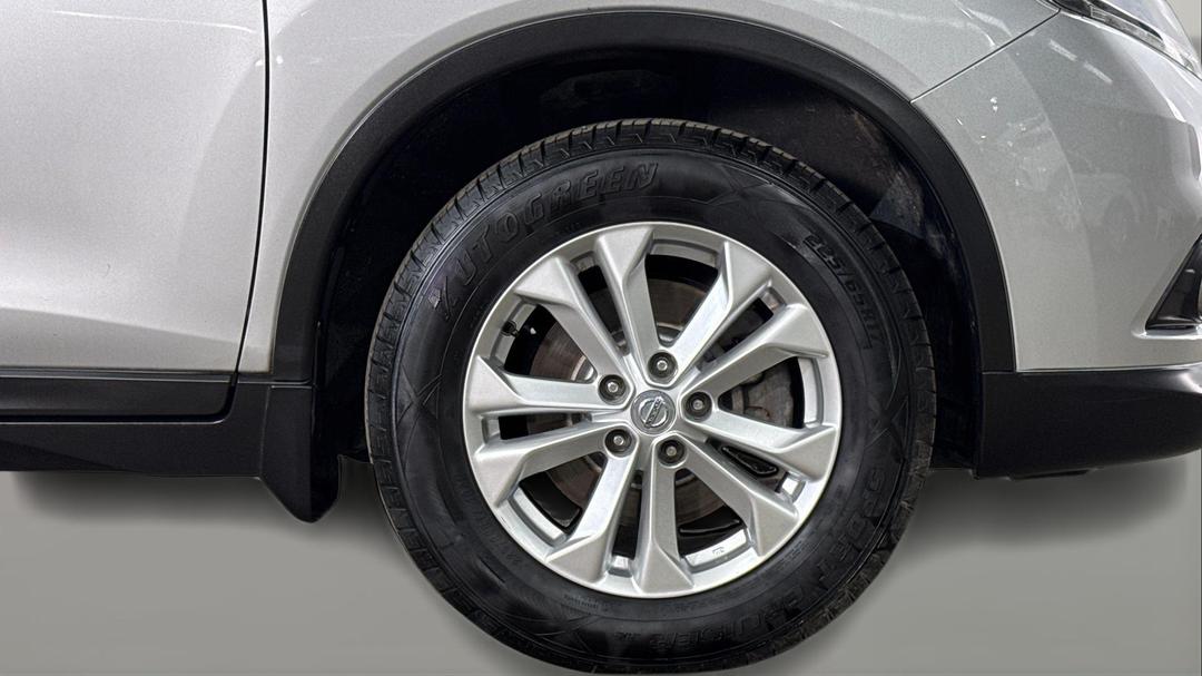 2016 Nissan X-trail St-l 7 Seat (FWD), Automatic, 111902 km, Right Front Wheel
