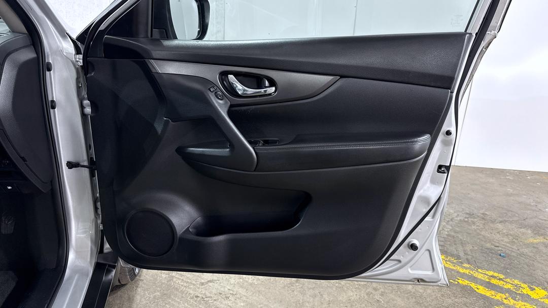 2016 Nissan X-trail St-l 7 Seat (FWD), Automatic, 111902 km, Speaker View