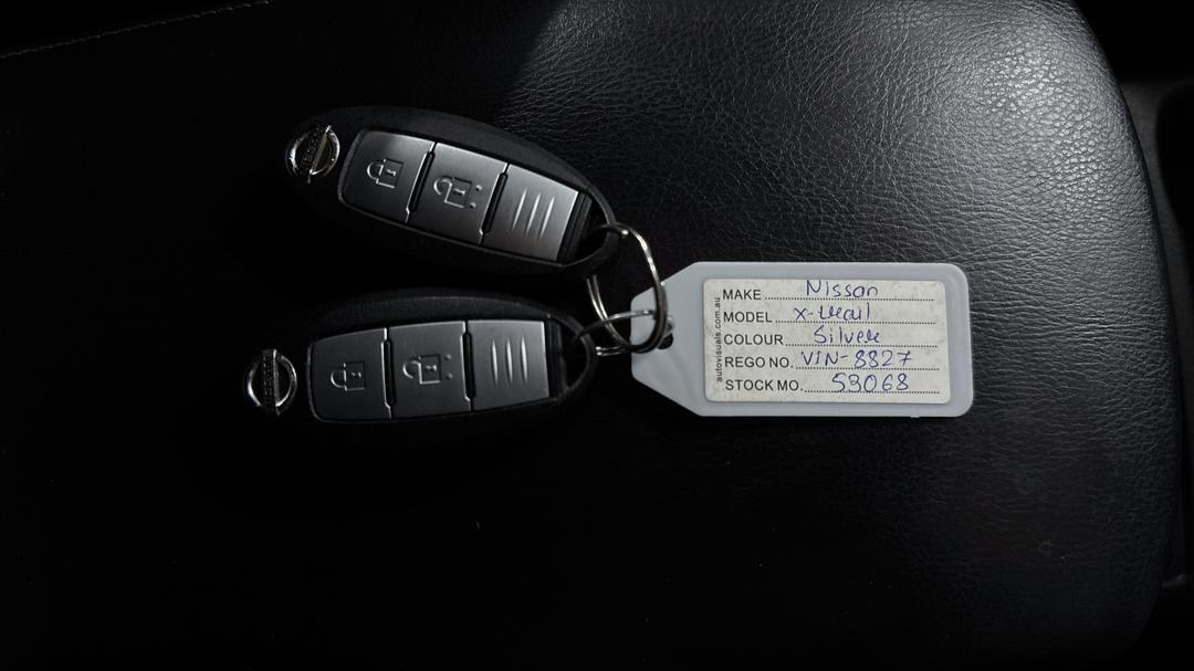 2016 Nissan X-trail St-l 7 Seat (FWD), Automatic, 111902 km, Key Close-up