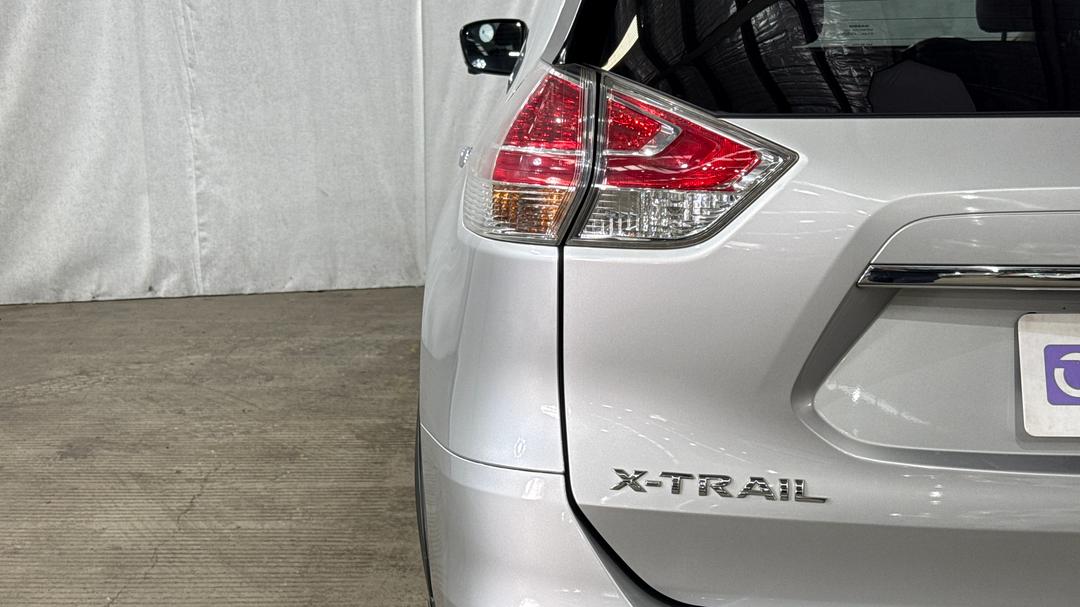 2016 Nissan X-trail St-l 7 Seat (FWD), Automatic, 111902 km, Badge (Boot Left Side)