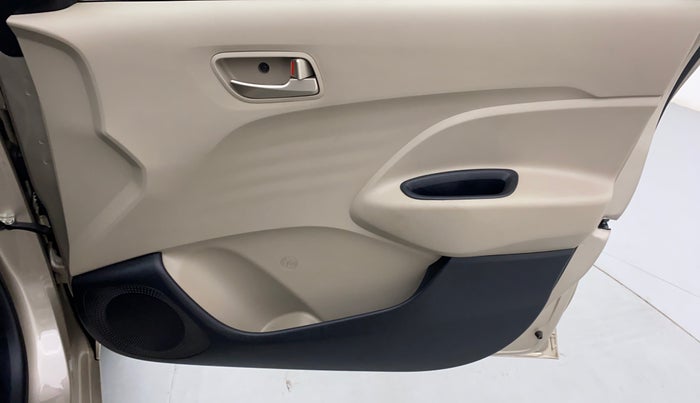 2018 Hyundai NEW SANTRO SPORTZ 1.1, Petrol, Manual, 21,416 km, Driver Side Door Panels Controls