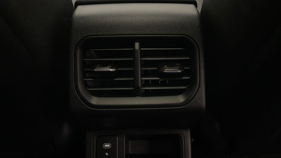 2024 Kia K4 S, Automatic, 11407 km, Rear A/C Vent