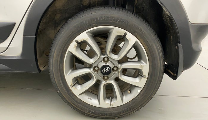 2015 Hyundai i20 Active 1.2 S, Petrol, Manual, 60,461 km, Left Rear Wheel