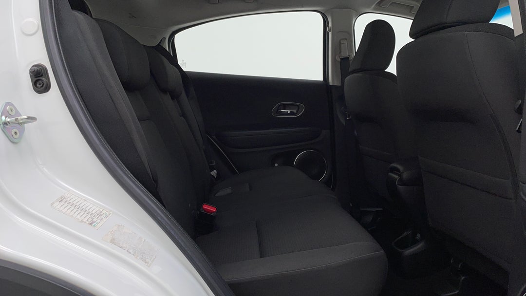 2021 Honda HR-V Vti-s, Automatic, 59589 km, Right Side Rear Door Cabin View