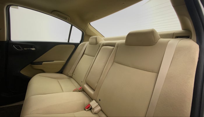 2020 Honda City 1.5L I-VTEC VX CVT, Petrol, Automatic, 30,905 km, Right Side Rear Door Cabin
