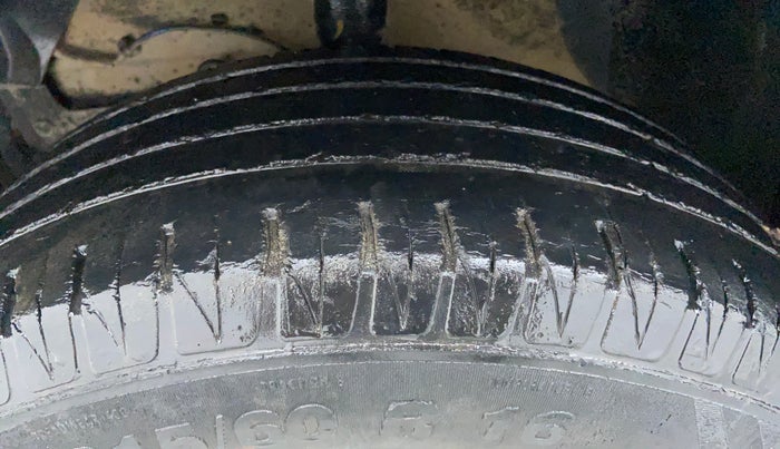 2016 Maruti Vitara Brezza ZDI, Diesel, Manual, 53,851 km, Left Front Tyre Tread