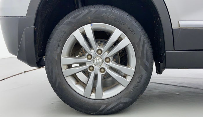 2016 Maruti Vitara Brezza ZDI, Diesel, Manual, 53,851 km, Right Rear Wheel