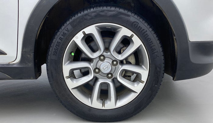 2017 Hyundai i20 Active 1.4 SX, Diesel, Manual, 93,800 km, Right Front Wheel