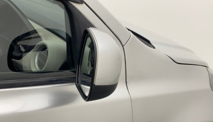 2019 Datsun Go Plus T(O), Petrol, Manual, 26,825 km, Right rear-view mirror - Mirror motor not working