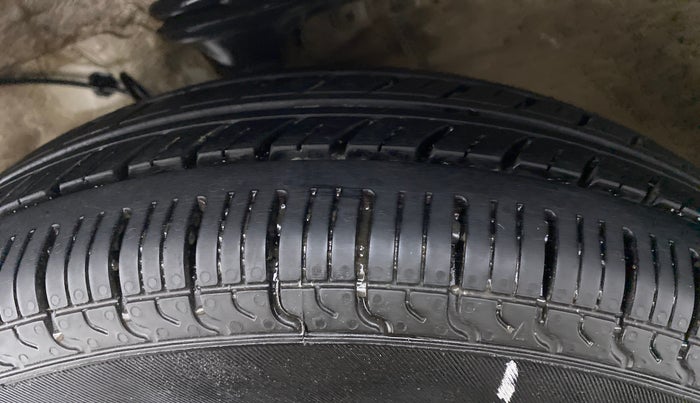 2019 Maruti Alto LXI, Petrol, Manual, 46,731 km, Left Front Tyre Tread