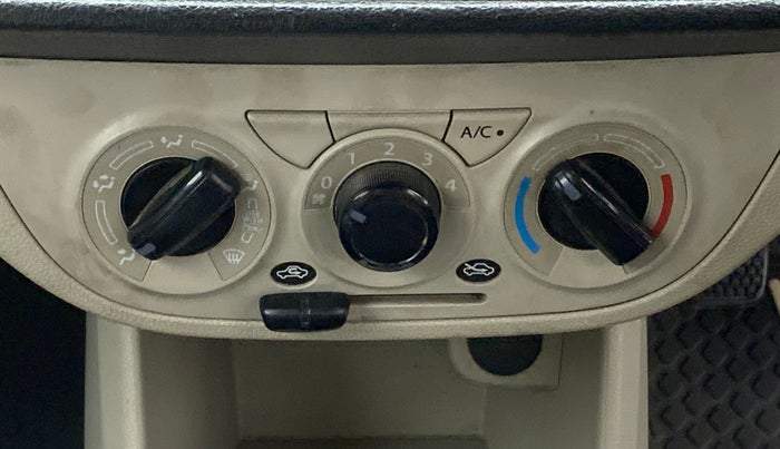 2019 Maruti Alto LXI, Petrol, Manual, 46,731 km, AC Unit - Directional switch has minor damage