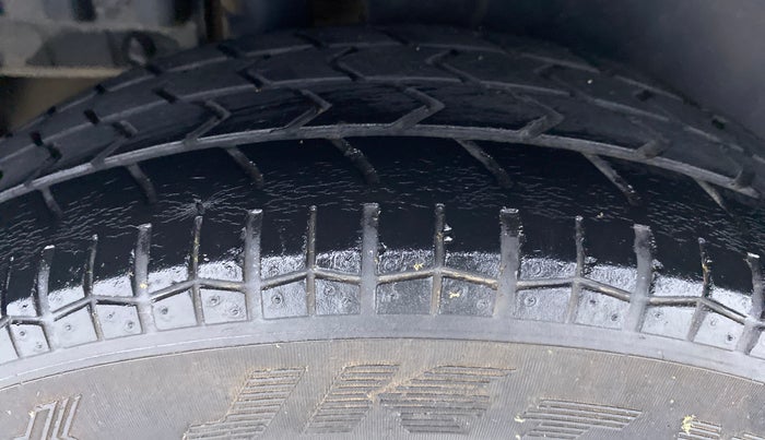2014 Maruti Swift VDI, Diesel, Manual, 72,974 km, Right Rear Tyre Tread