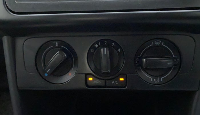 2017 Volkswagen Ameo TRENDLINE 1.5L, Diesel, Manual, 87,481 km, Dashboard - Air Re-circulation knob is not working