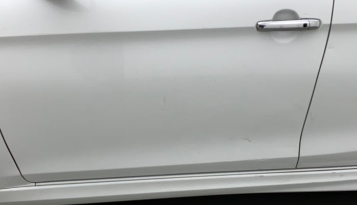 2016 Maruti Ciaz ZXI+ RS, Petrol, Manual, 40,789 km, Front passenger door - Slightly dented