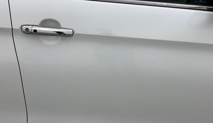 2016 Maruti Ciaz ZXI+ RS, Petrol, Manual, 40,789 km, Driver-side door - Slightly rusted