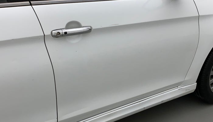 2016 Maruti Ciaz ZXI+ RS, Petrol, Manual, 40,789 km, Driver-side door - Slightly dented