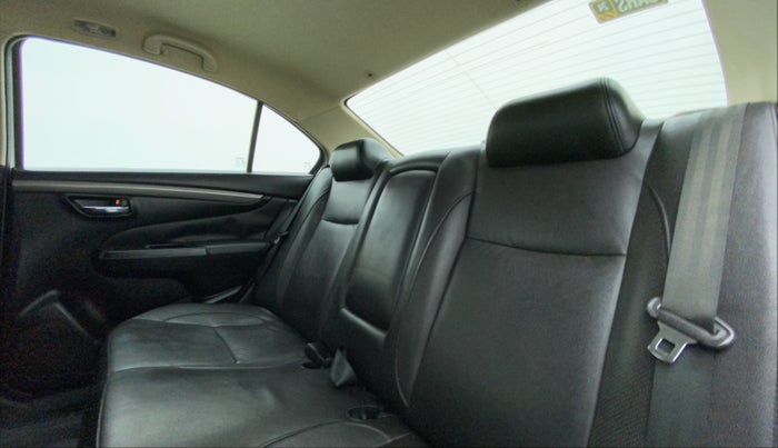 2016 Maruti Ciaz ZXI+ RS, Petrol, Manual, 40,789 km, Right Side Rear Door Cabin