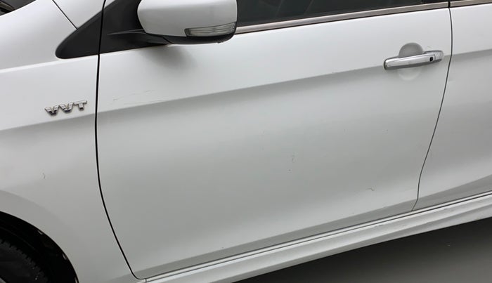 2016 Maruti Ciaz ZXI+ RS, Petrol, Manual, 40,789 km, Front passenger door - Minor scratches