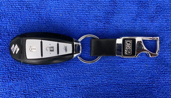 2016 Maruti Ciaz ZXI+ RS, Petrol, Manual, 40,789 km, Key Close Up