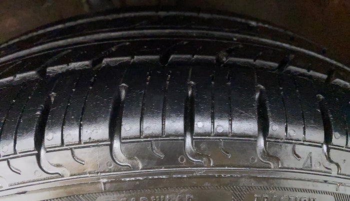 2015 Maruti Celerio ZXI AMT, Petrol, Automatic, 61,037 km, Right Rear Tyre Tread
