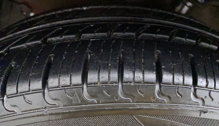 2015 Maruti Celerio ZXI AMT, Petrol, Automatic, 61,037 km, Left Rear Tyre Tread
