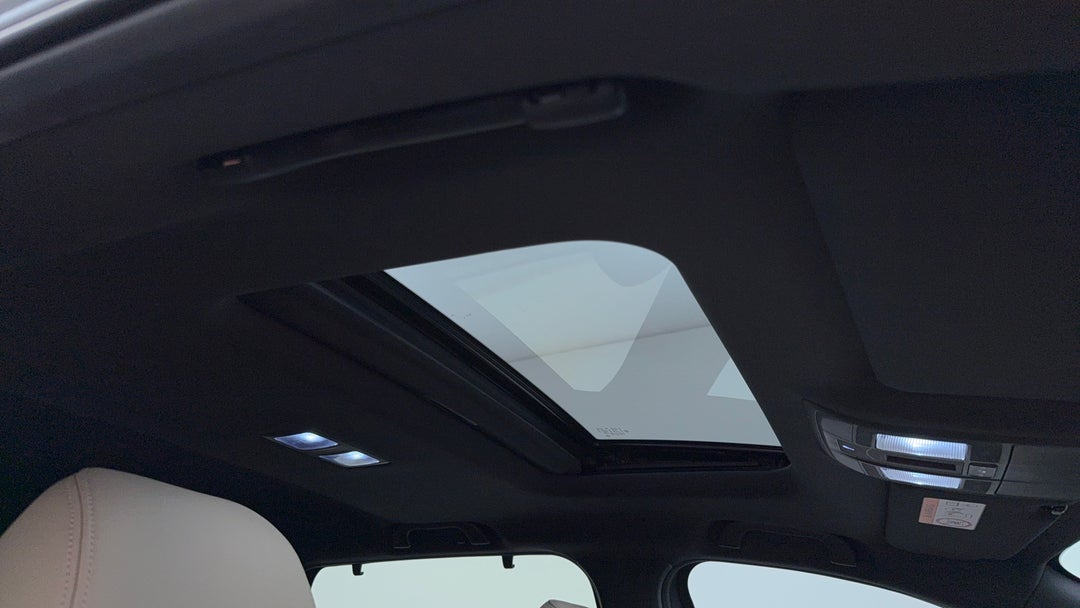 Interior Sunroof/Moonroof