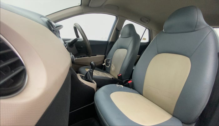2014 Hyundai Grand i10 MAGNA 1.2 KAPPA VTVT, Petrol, Manual, 1,01,961 km, Right Side Front Door Cabin