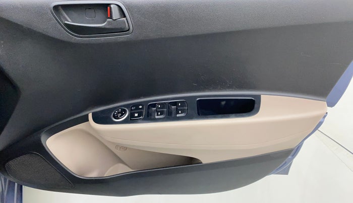 2014 Hyundai Grand i10 MAGNA 1.2 KAPPA VTVT, Petrol, Manual, 1,01,961 km, Driver Side Door Panels Control