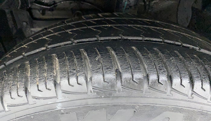 2017 Maruti Vitara Brezza VDI OPT, Diesel, Manual, 28,585 km, Left Front Tyre Tread
