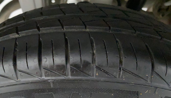 2020 Maruti Alto LXI, Petrol, Manual, 10,812 km, Right Rear Tyre Tread