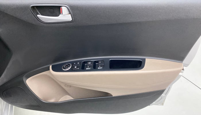 2017 Hyundai Grand i10 SPORTZ 1.2 KAPPA VTVT, Petrol, Manual, 23,290 km, Driver Side Door Panels Control